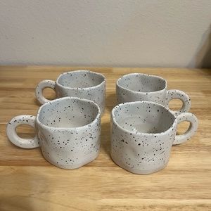 Set of 4 coffee mugs
